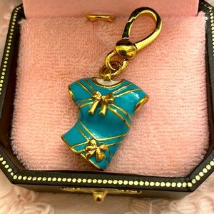 Juicy CoutureT-shirt with bows YJRU1462 aqua with gold bows charm NWT